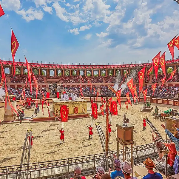 attraction phare du puy du fou