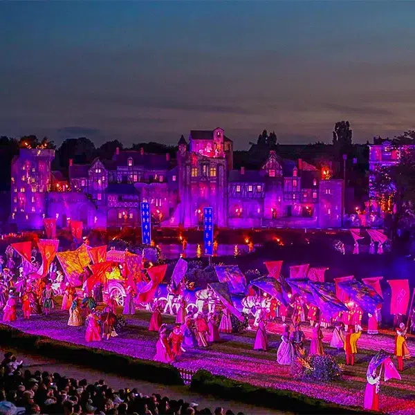 le puy du fou vous propose des spectacles nocturnes