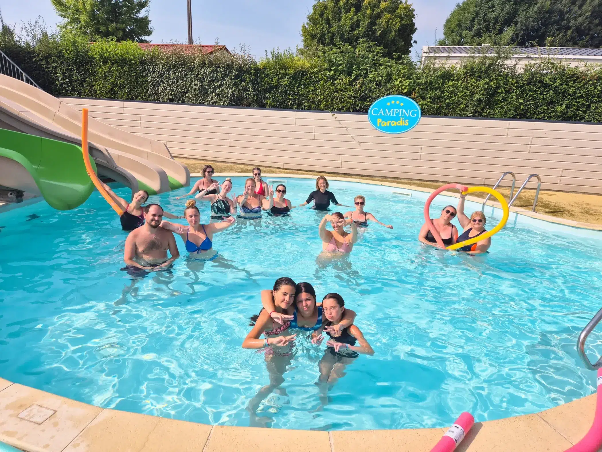 parc aquatique avec toboggans au camping en Vendée