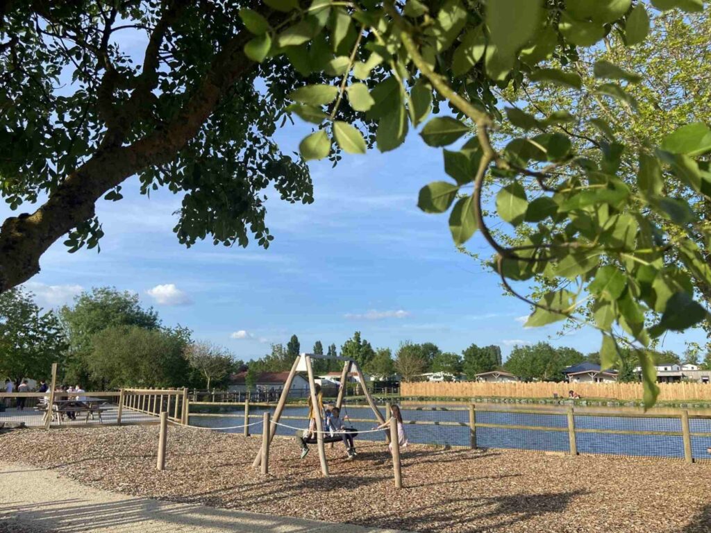 aire de jeux enfants camping vendee