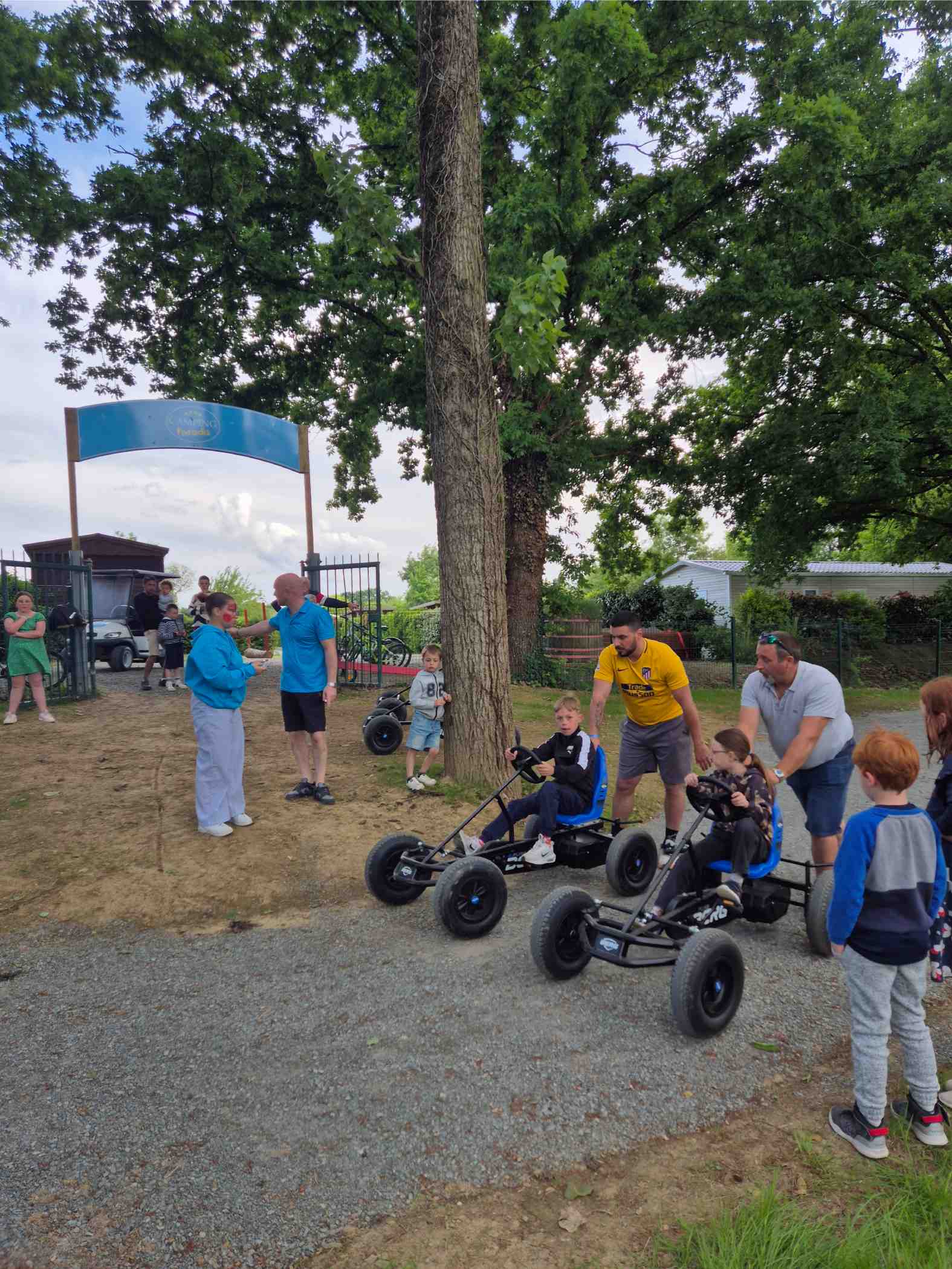 course kart à pedale camping puy du fou